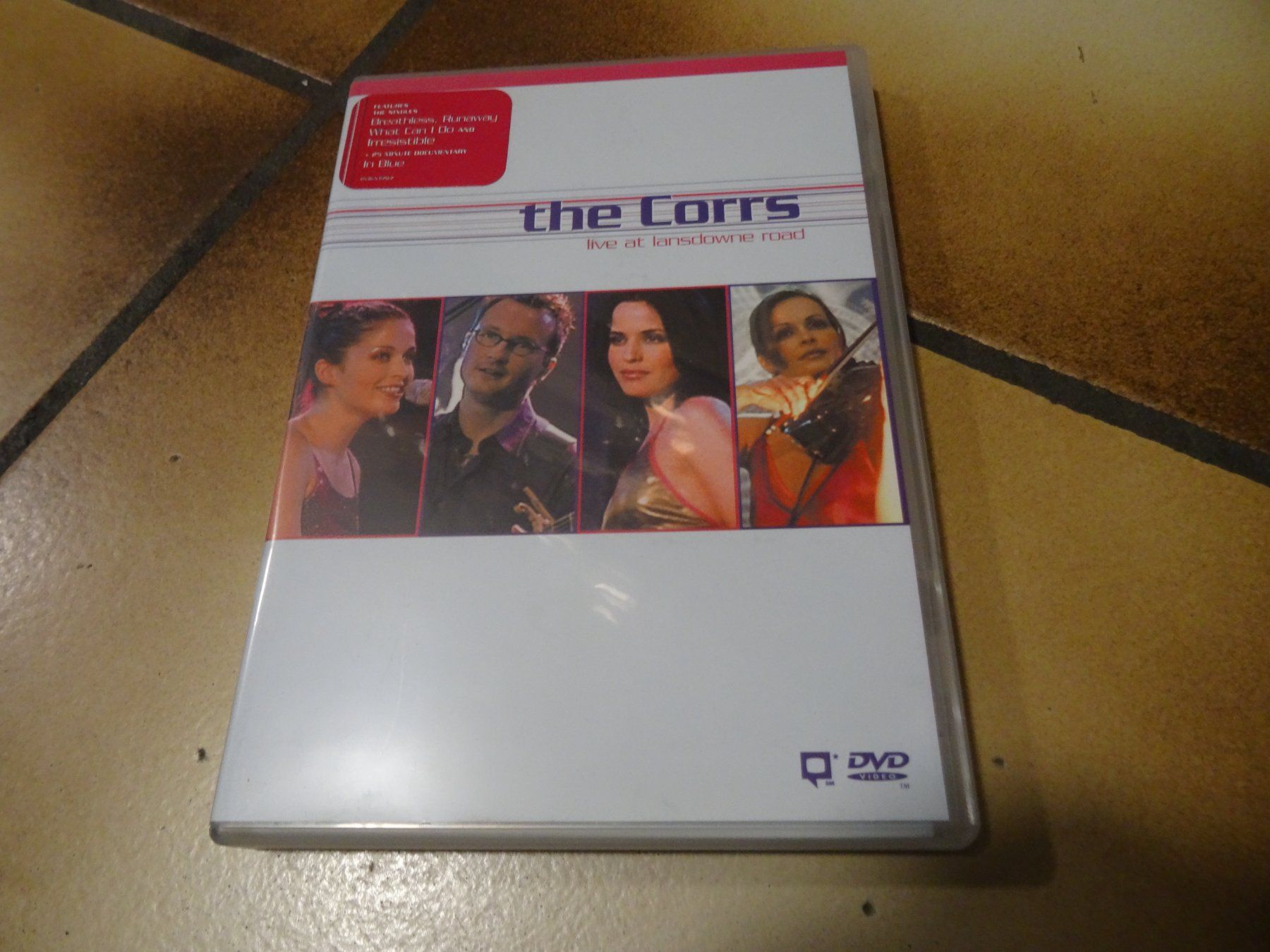 Alle DVDs: DVD The Corrs Live at Lansdowne Road – Gebraucht aus Olten von Disc-Ausverkauf