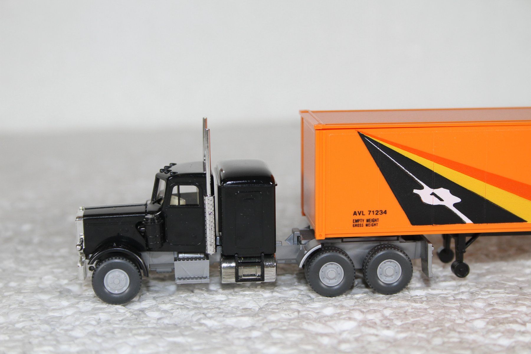 Wiking Modellautos: Wiking Sattelzug Peterbilt ALLED mit Chromteilen – Gebraucht aus Triesen von gleis8 1