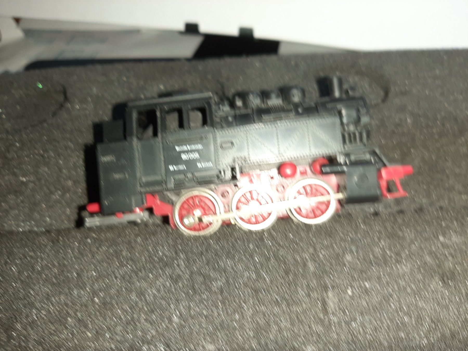 Liliput Modelleisenbahnen: LIMA – Gebraucht aus Avully von RIVALIS