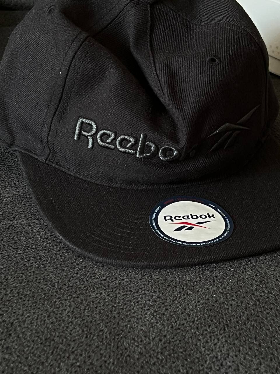 Sonstige Kleidung & Accessoires: Reebok Kappe Neue – Neu und originalverpackt aus Riehen von edu_92w7