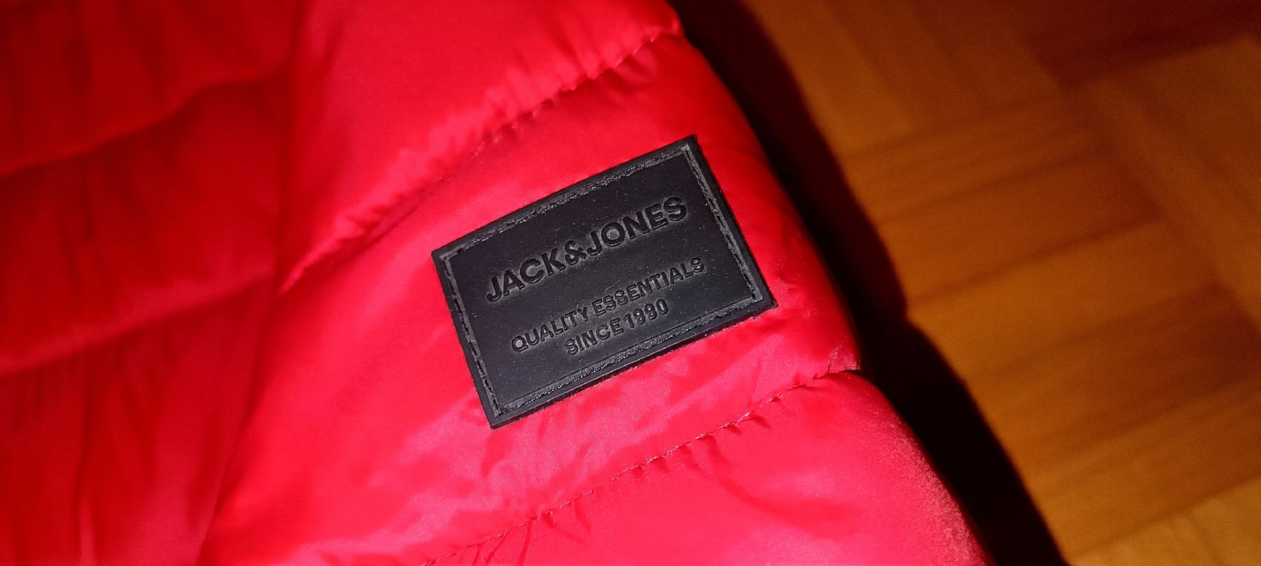 Jack & Jones Giacche: Jack&Jones Jacke Herbst grosse S rot – Usato da Rümikon AG venduto da kar_8vy5 5