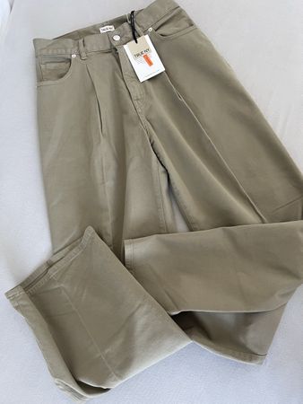 True NY Pleated Trousers Beige Cotton New with Tags