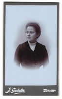 Fotografie J. Gutzler, Zürich, Junge Fr