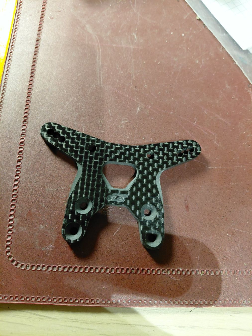 Modellismo RC: Team Associated b7 Dämpferbrücke – Nuovo (secondo la descrizione) da Staad SG venduto da FOX2007