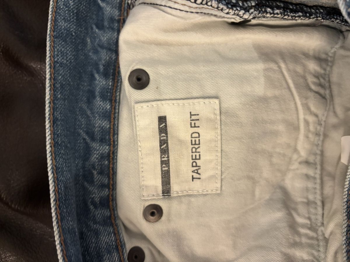 Prada Jeans: Prada Jeans Tapered Fit – Gebraucht aus Schlieren von lau_jvz6 4