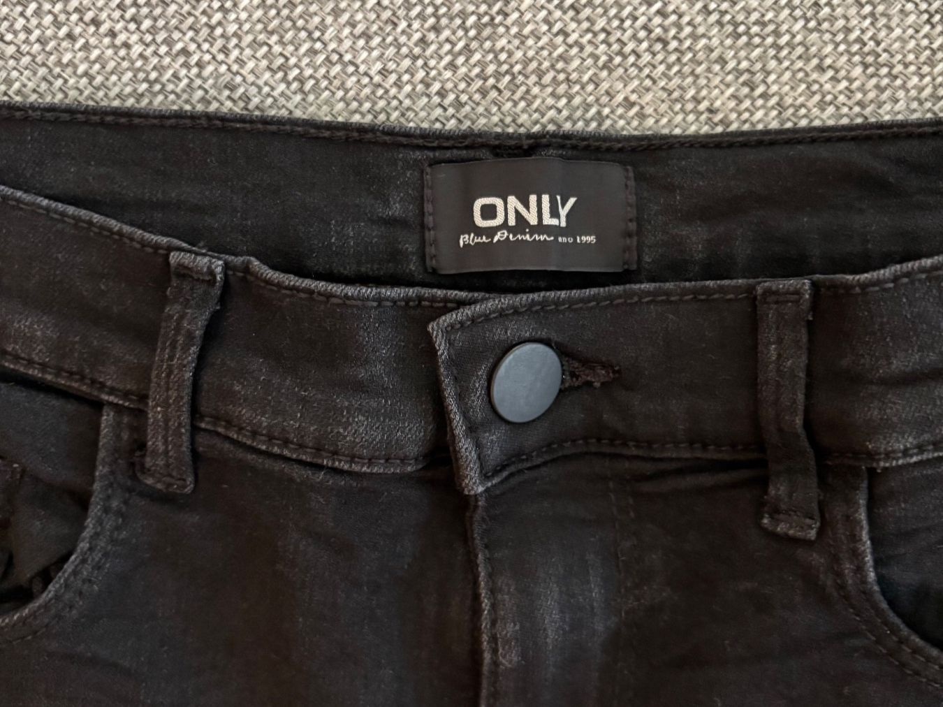 Only Pantaloni: Schwarze ONLY Jeans, Gr. M, 32 – Usato da Bülach venduto da bjoernbenny 1
