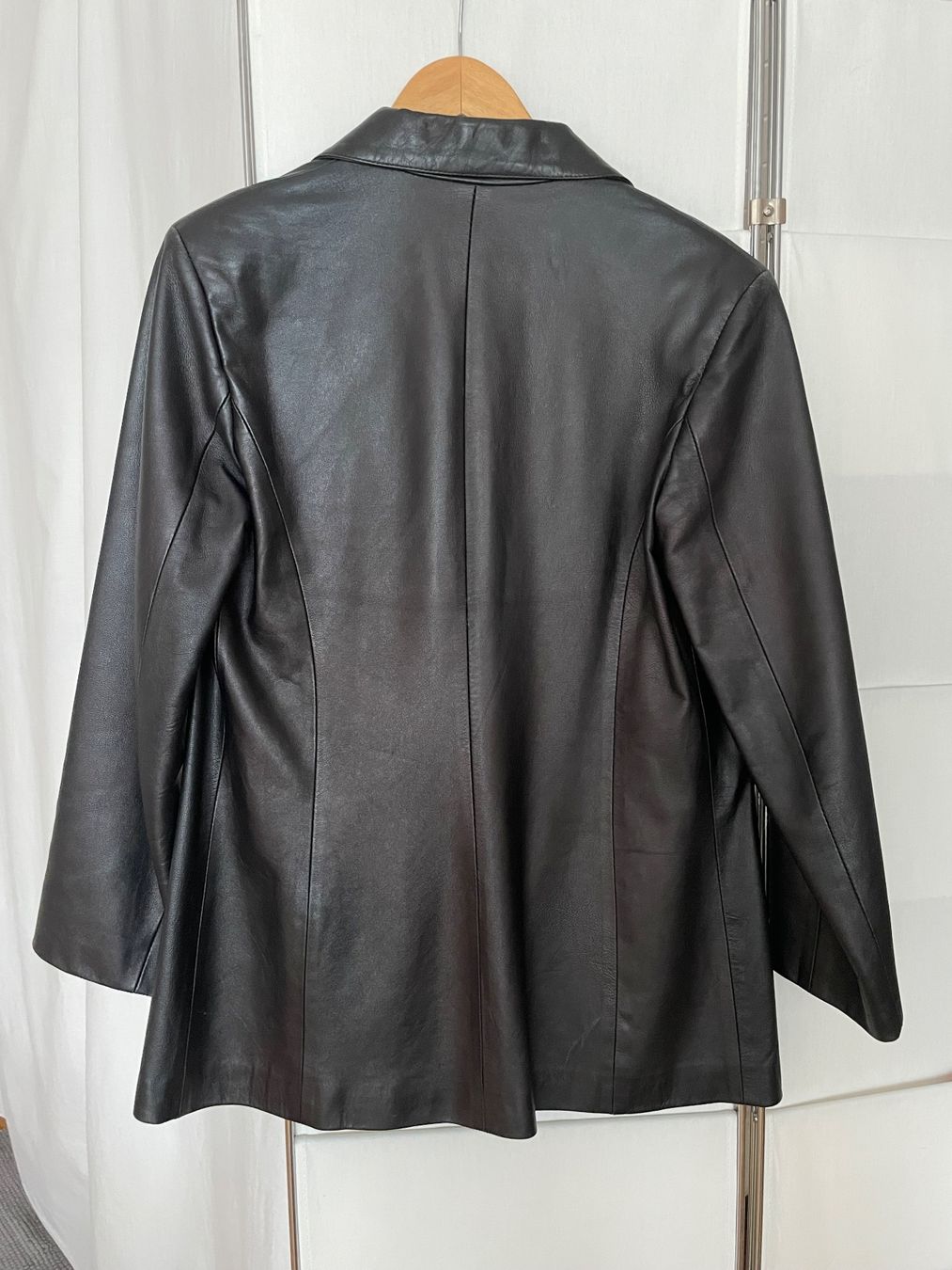 Giacche: ALLES RAUS Lederjacke Vintage braun-schwarz – Usato da Kloten venduto da simones.thriftshop 1