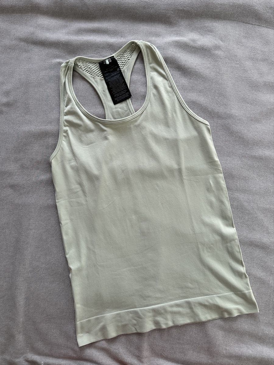 Top: Sports tank top size 38 – Usato da Zürich venduto da enl_It9y