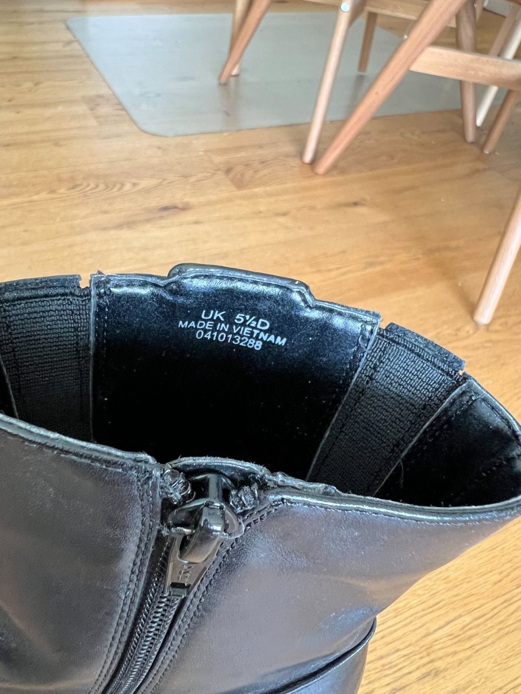 Clarks Scarpe da donna: Clarks Ankle Boots schwarz Größe 38.5 – Usato da Adliswil venduto da gam_hcp8 2