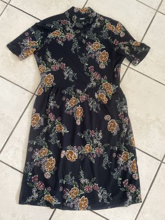 Neues OBJECT Kleid Gr. L schwarz transparent Blumenmuster