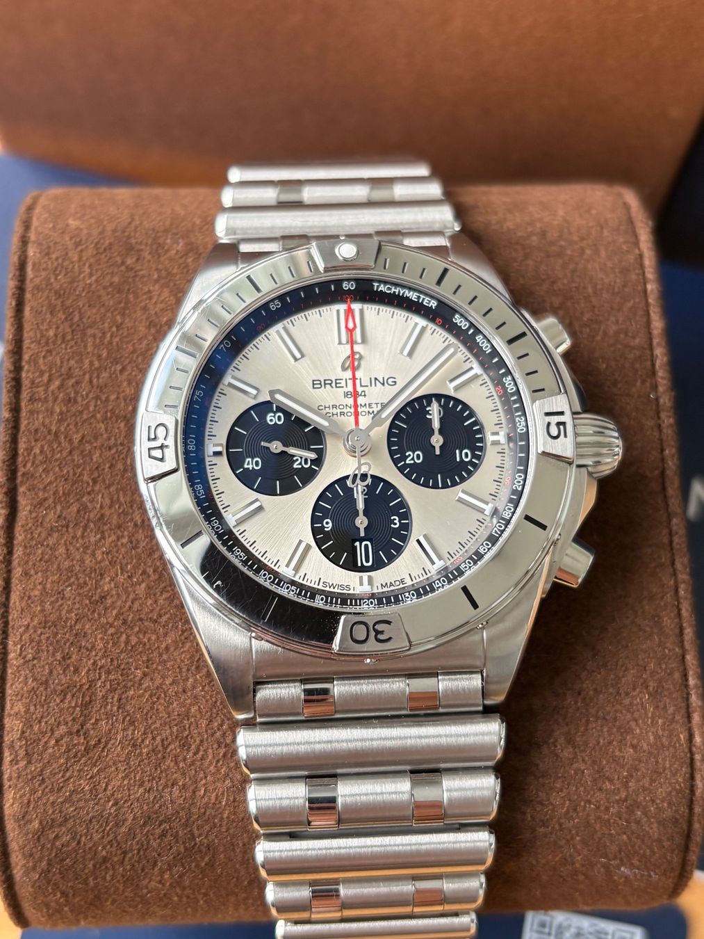 Breitling Orologi: BREITLING Chronomat B01 42 Panda Dial Fullset – Usato da Birsfelden venduto da Mynos 8