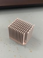Schachtel mit Kühlkörper / heatsink aus aluminium