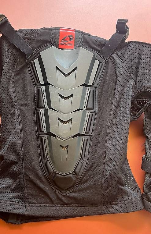 Protezioni & Imbottiture: plastron EVS noir enfant – Usato da Bouveret venduto da zozoh 1