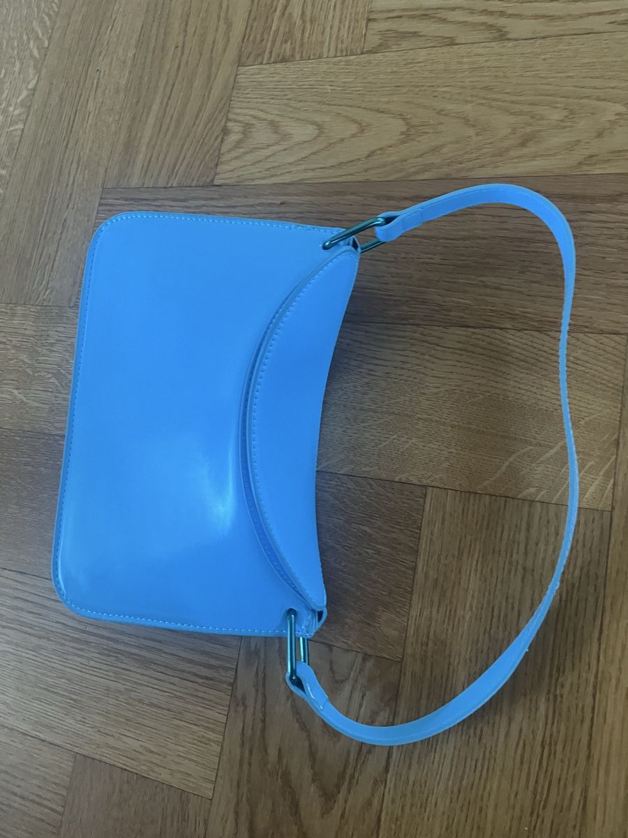 Mango Taschen für Damen: Himmelblaue Y2K Lack Handtasche – Neu (gemäss Beschreibung) aus Bern von t.nomse