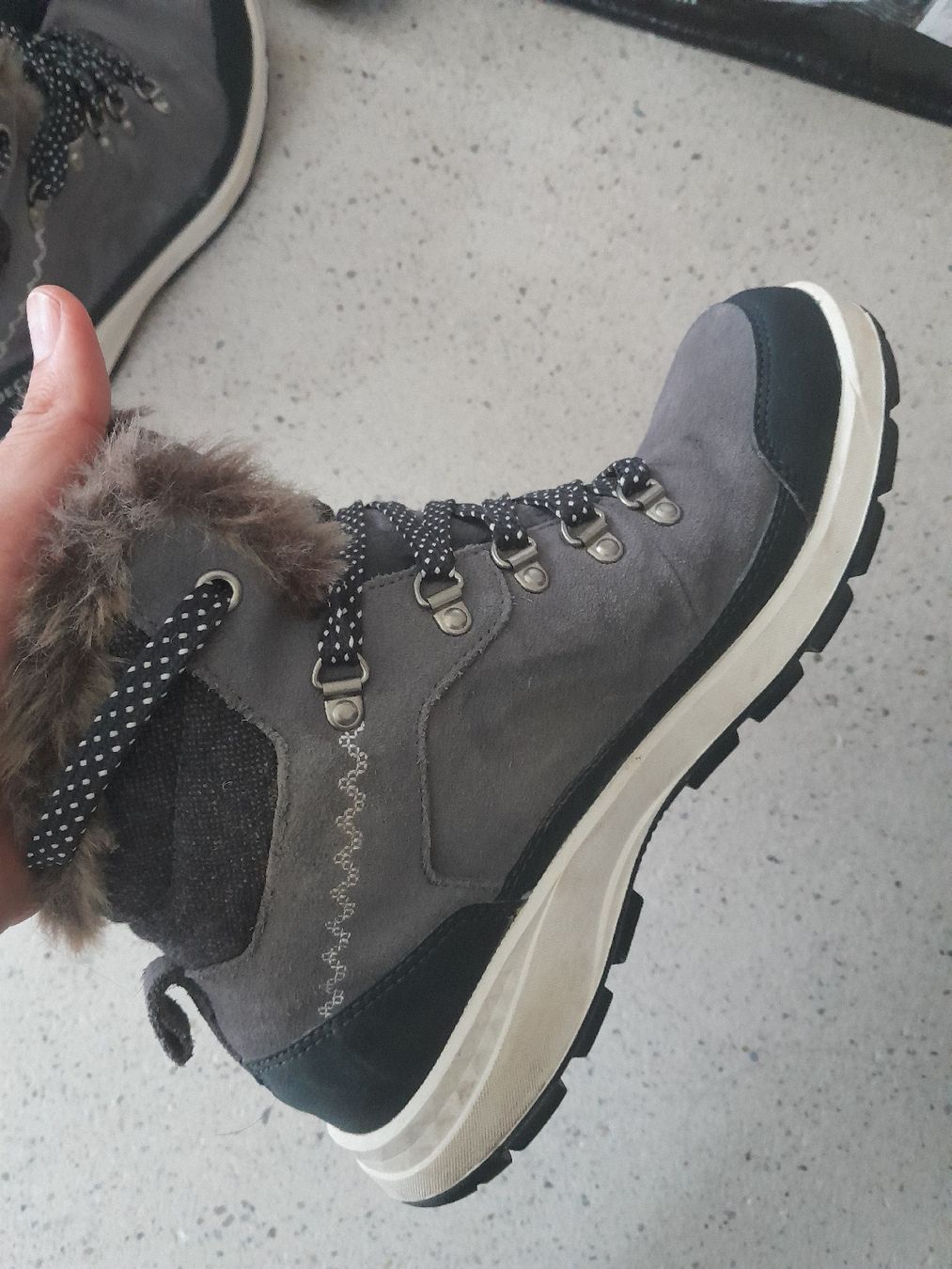 Decathlon Scarpe da donna: Bequeme Winterschuhe Gr 39 – Usato da Zürich venduto da Ricarda_ZH 4