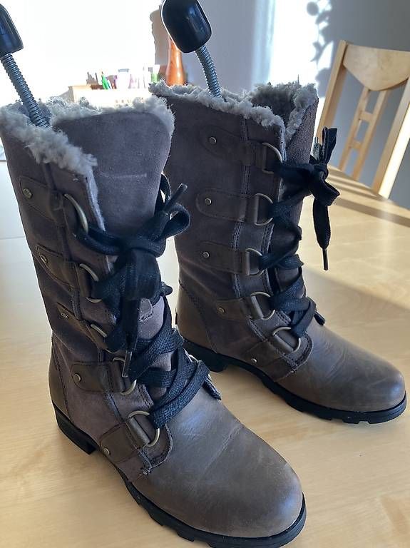 Scarpe da donna: Sorel bottes d hiver cuir – Usato da Bretigny-Morrens venduto da samis82