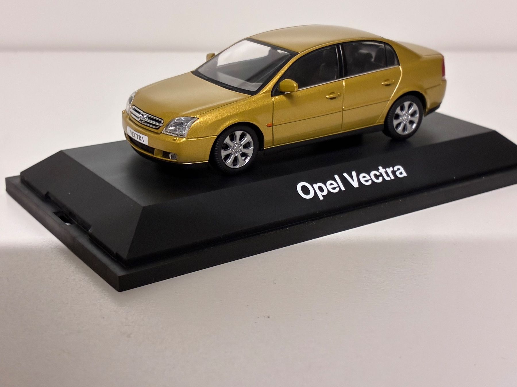 Opel Modellautos: Modellauto Opel Vectra C – Neu und originalverpackt aus Kräiligen von hkk 2