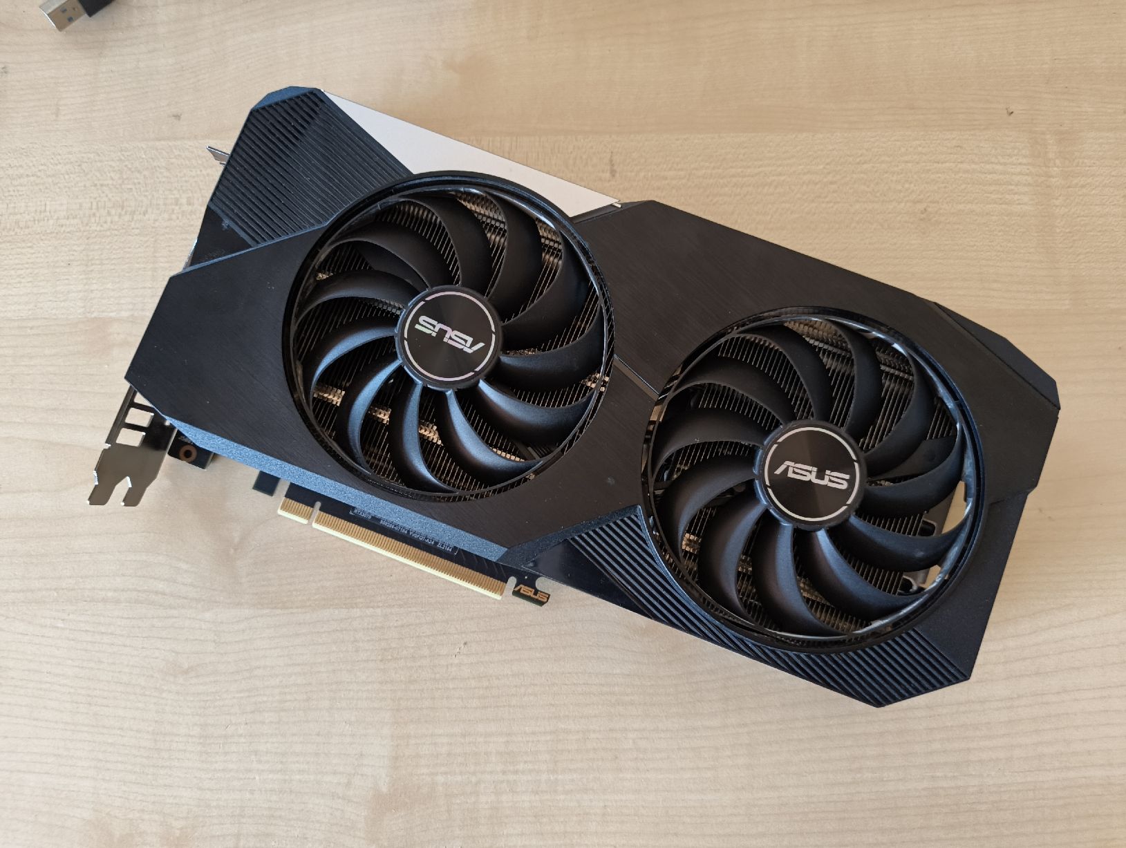 Asus Cartes graphiques: ASUS RTX 3070 dual OC – Neuf (Voir description) à Fribourg par LaFondue