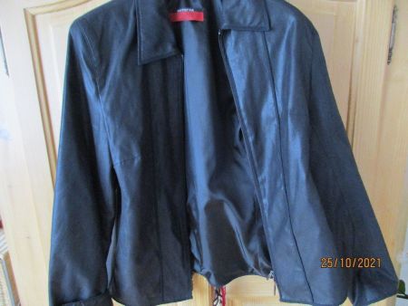Taifun Jacke schwarz sehr speziell 38
