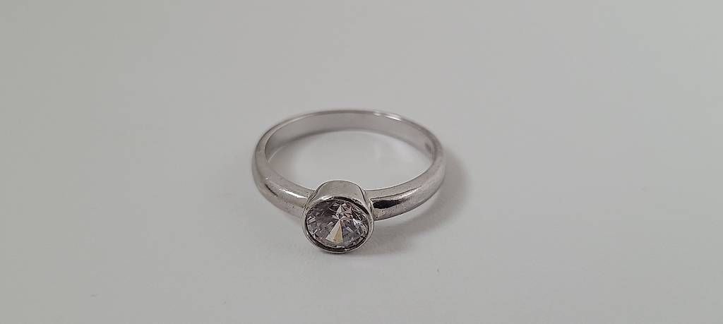 Bagues: Damenring Silber mit Zirkonia Grösse 58 – D'occasion à Wallbach par sunshine_2020 3