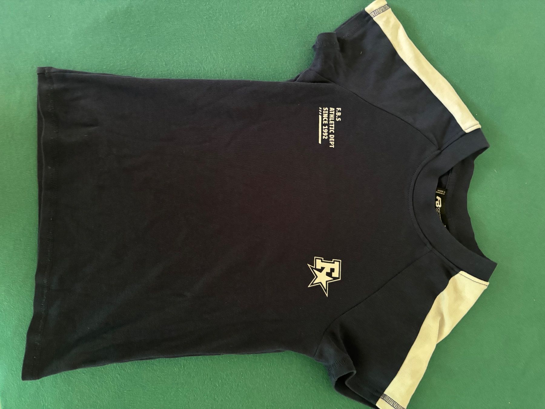 T-shirts: T Shirt mädchen – D'occasion à Zürich par MissHuber