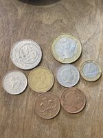 Lot de 8 pieces diverses. Etat variable.