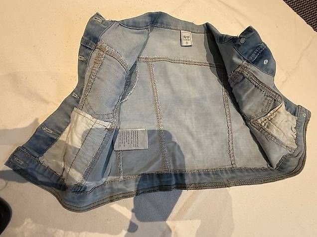 Altro abbigliamento per bambino: Jeans Gilet Gr. 140 – Usato da Lenggenwil venduto da Reto888 1