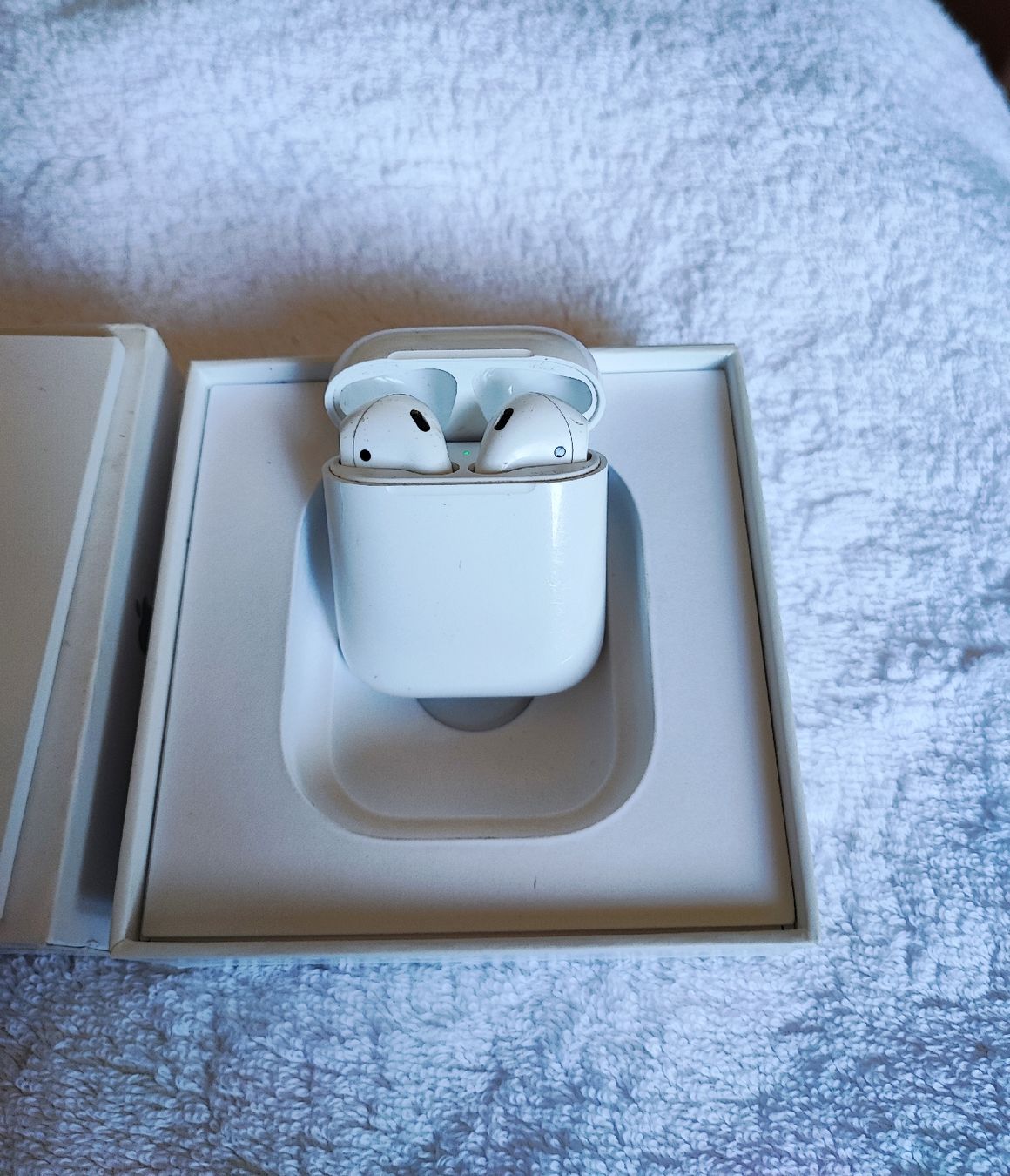 Apple Cuffie: Appel Airpods 2 Gen – Usato da Zollikofen venduto da zar_j67f 1