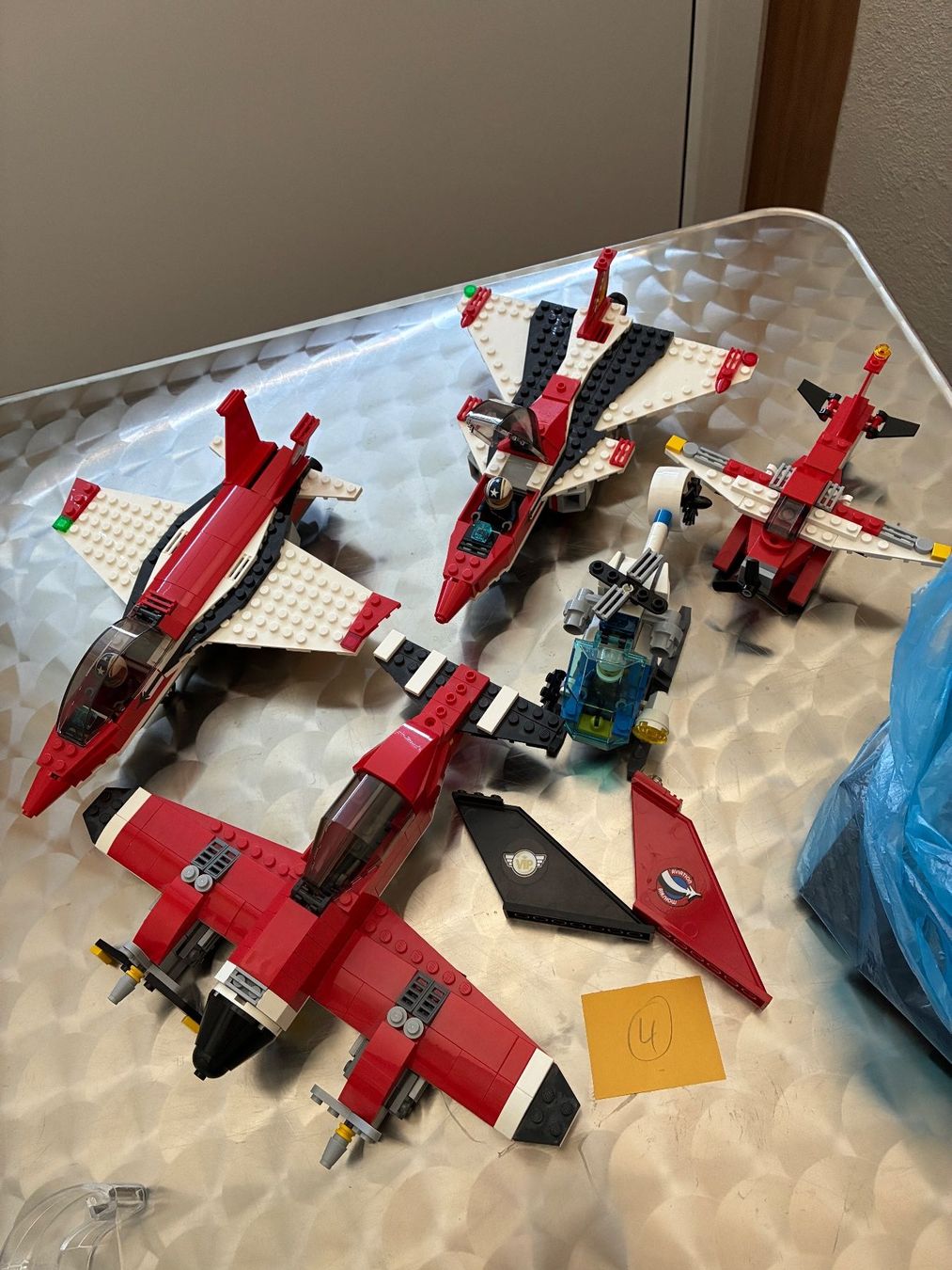 Lego Jeux de construction: LEGO City Flugzeuge – D'occasion à Reigoldswil par Frog40