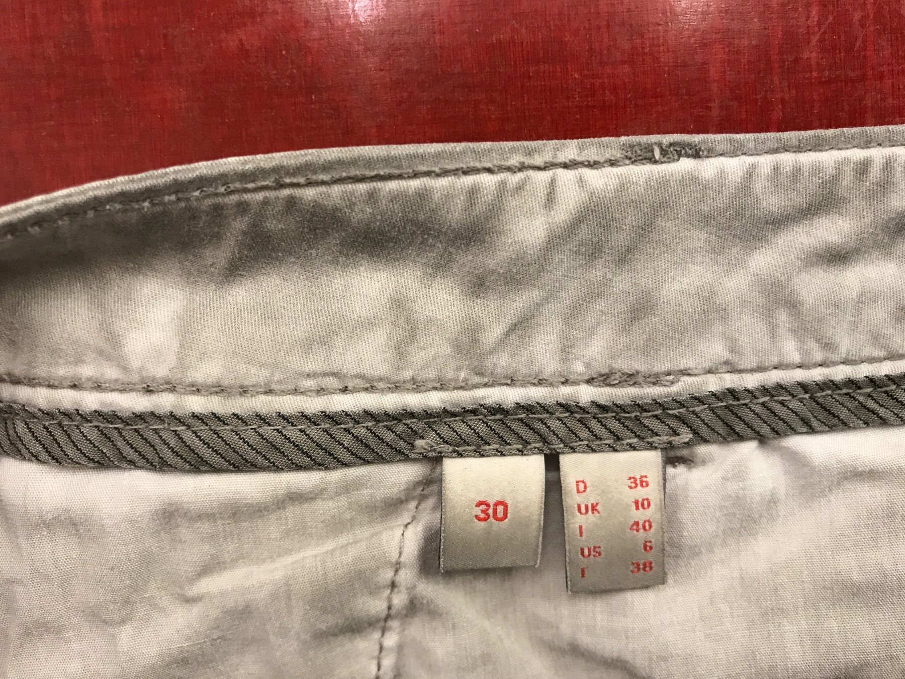 Esprit Pantaloni: Esprit Hose - Grösse 30 (36) – Usato da Zuzwil BE venduto da feluna3 2