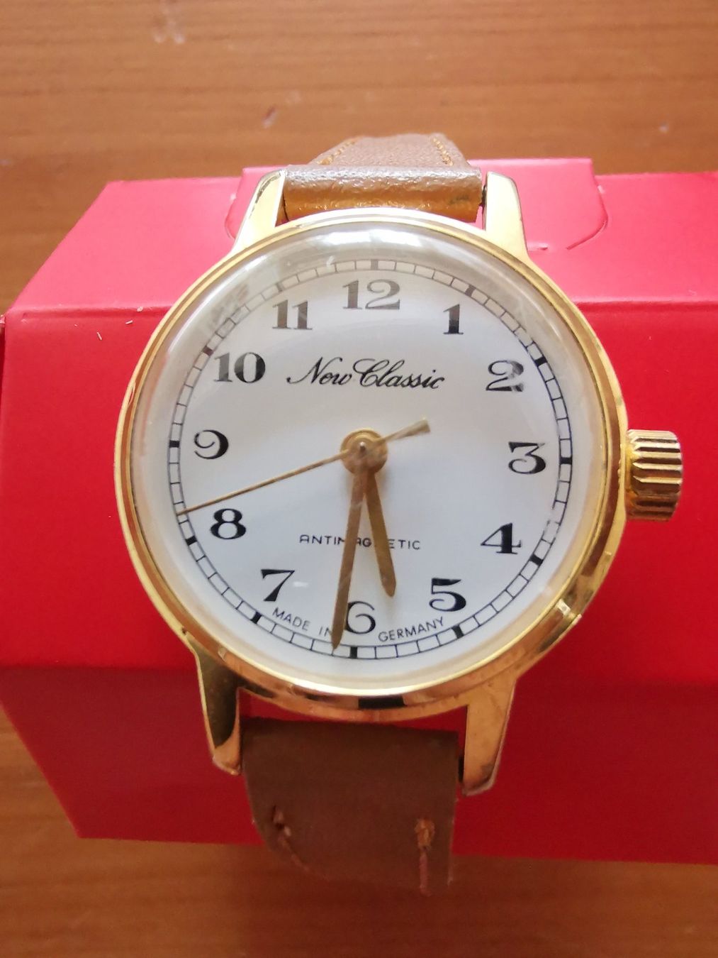 Uhren: Montre /Armbanduhr / Orologio – Gebraucht aus Fribourg von SD1910 1
