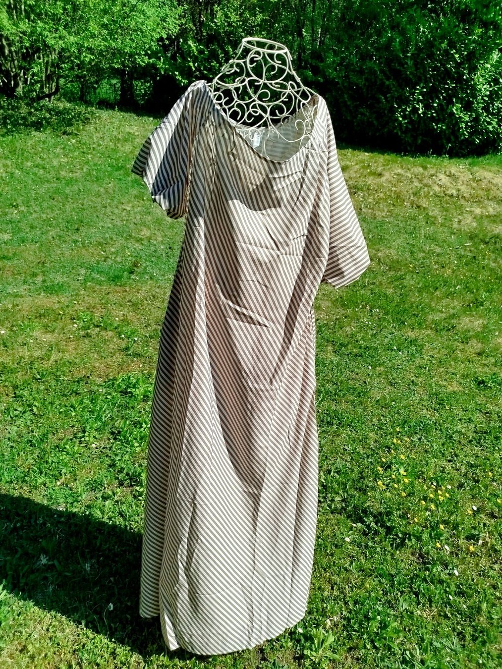 Kleider: Sublime robe à rayures, couleur rose, taille XL – Neu und originalverpackt aus Porrentruy von Olifante 1