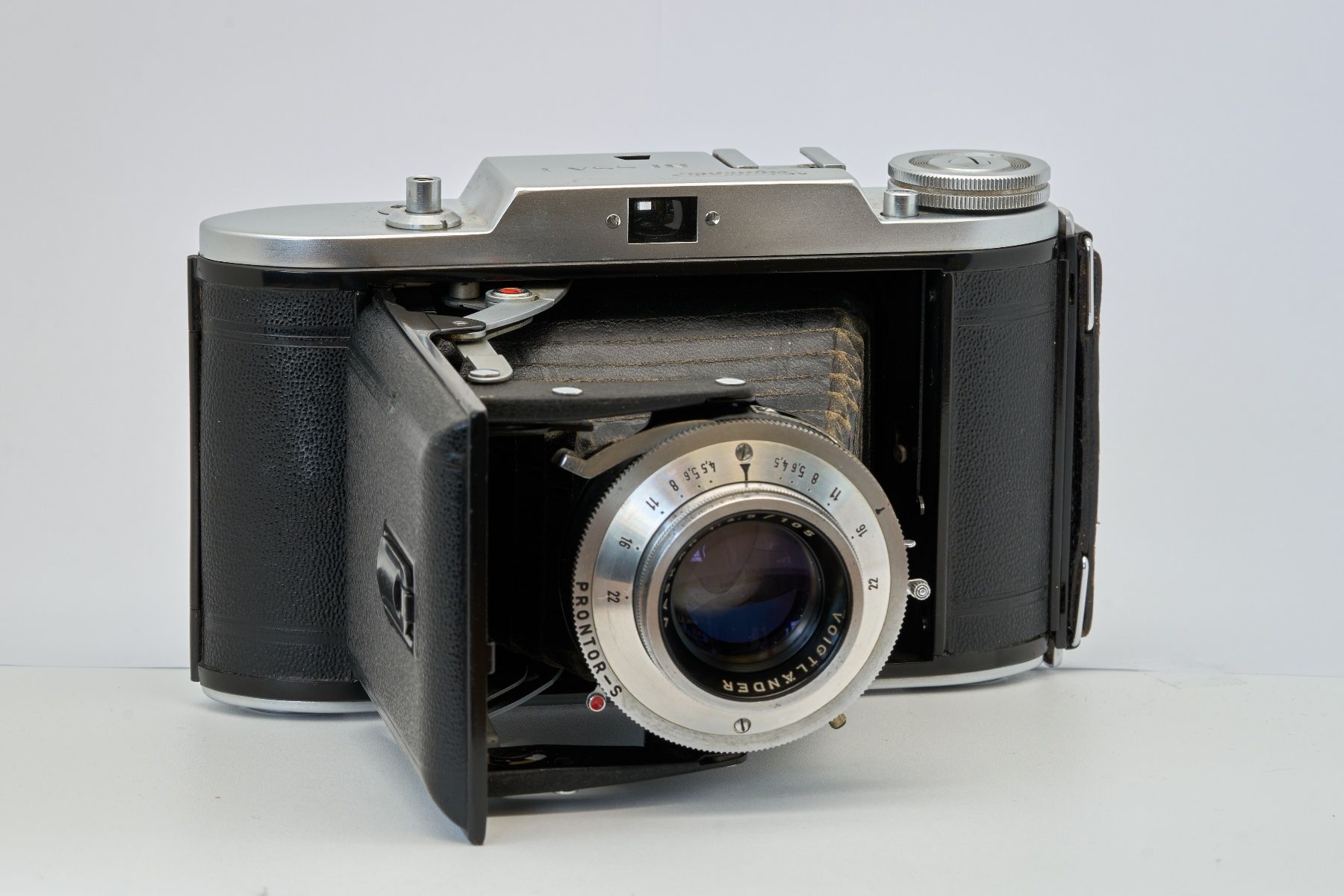 Voigtländer Fotocamera: Voigtländer BESSA 1 – Usato da St. Gallen venduto da Silco1 2