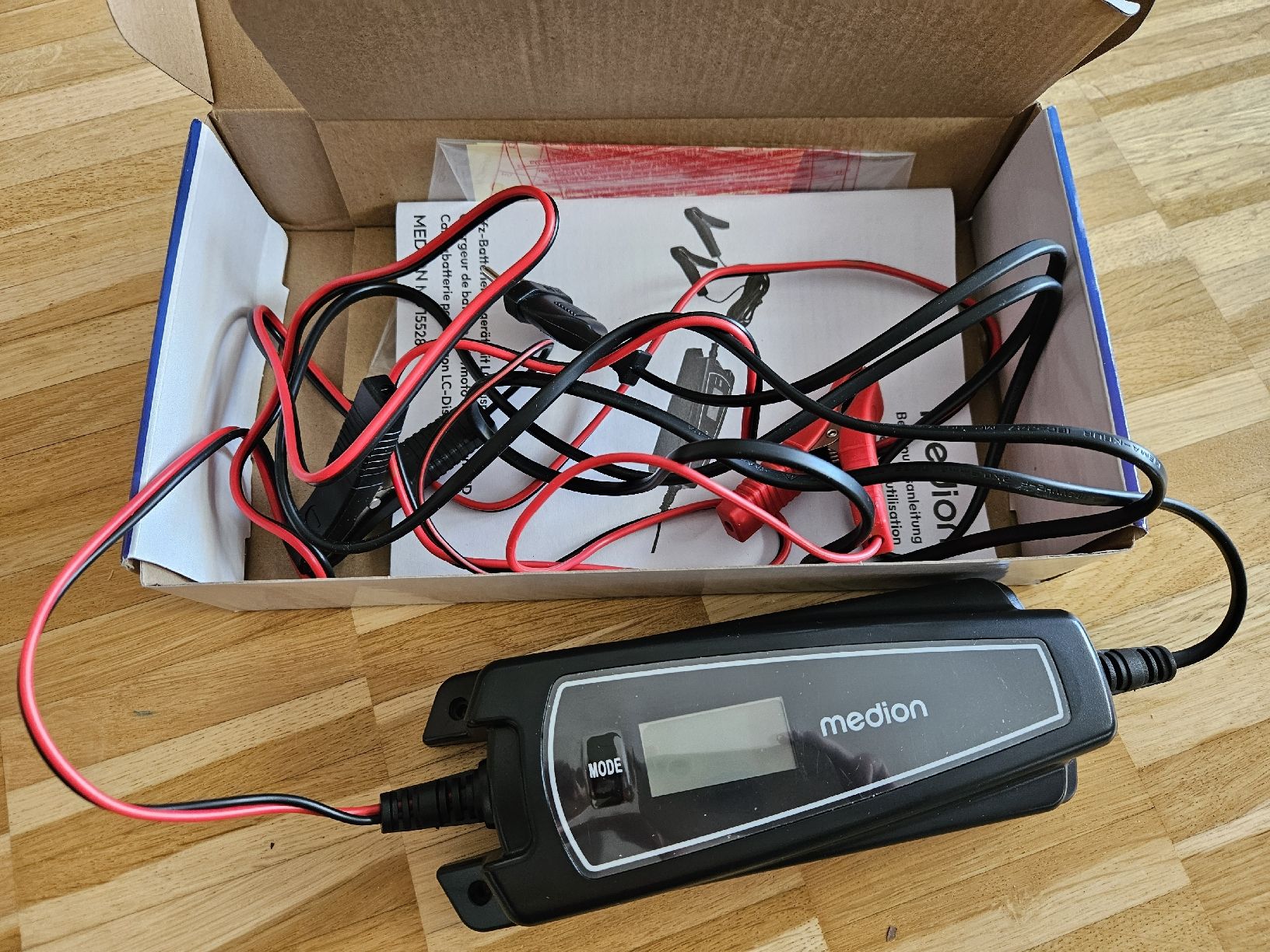 Chargeurs de batterie: Auto Moto Batterieladegerät – Neuf (Voir description) à Thun par danbr 2
