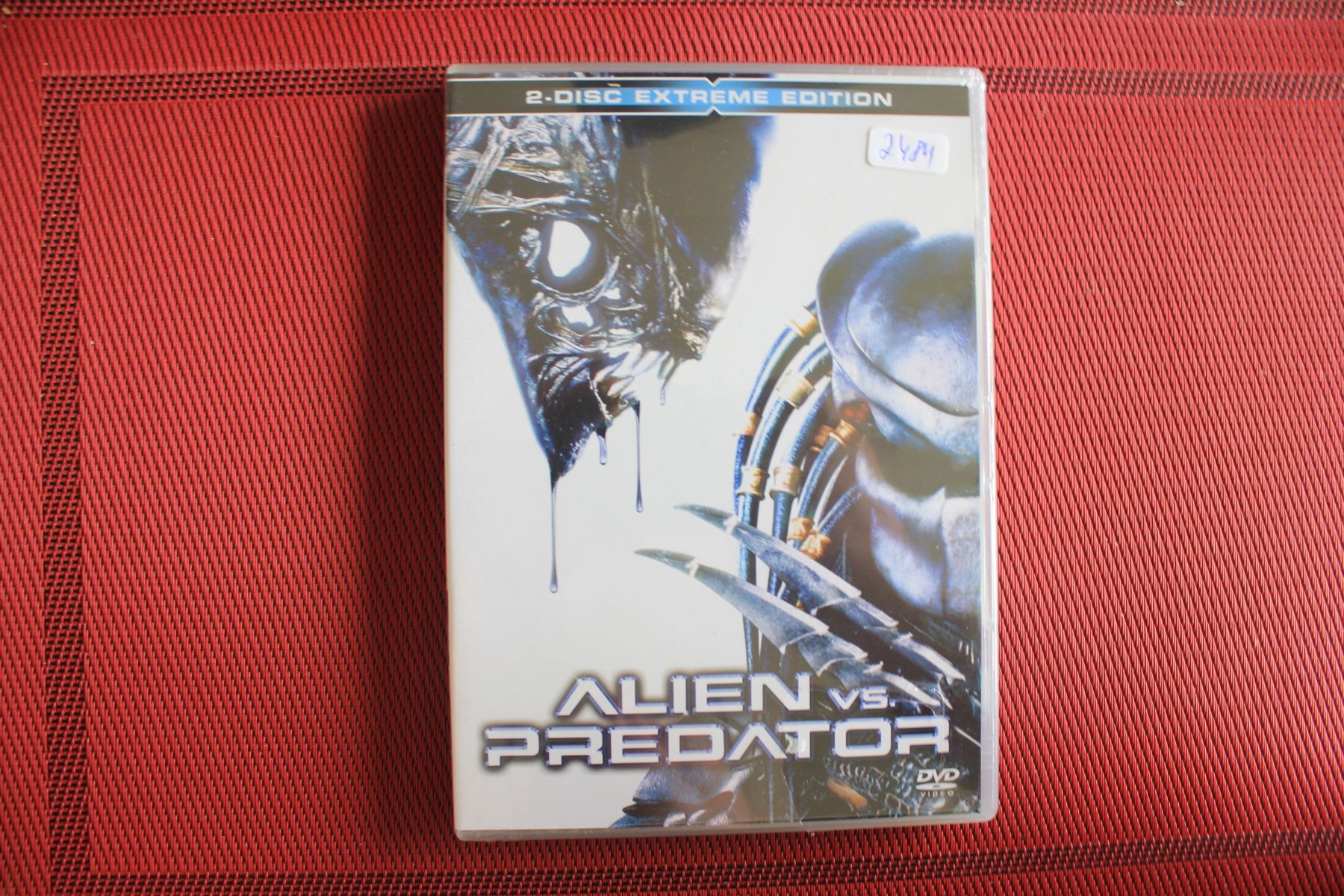 Tutti i DVDs: ALIEN VS. PREDATOR - 2-Disc Extreme Edition (DVD) – Nuovo e nell'imballaggio originale da Geroldswil venduto da Schlumpfine1973