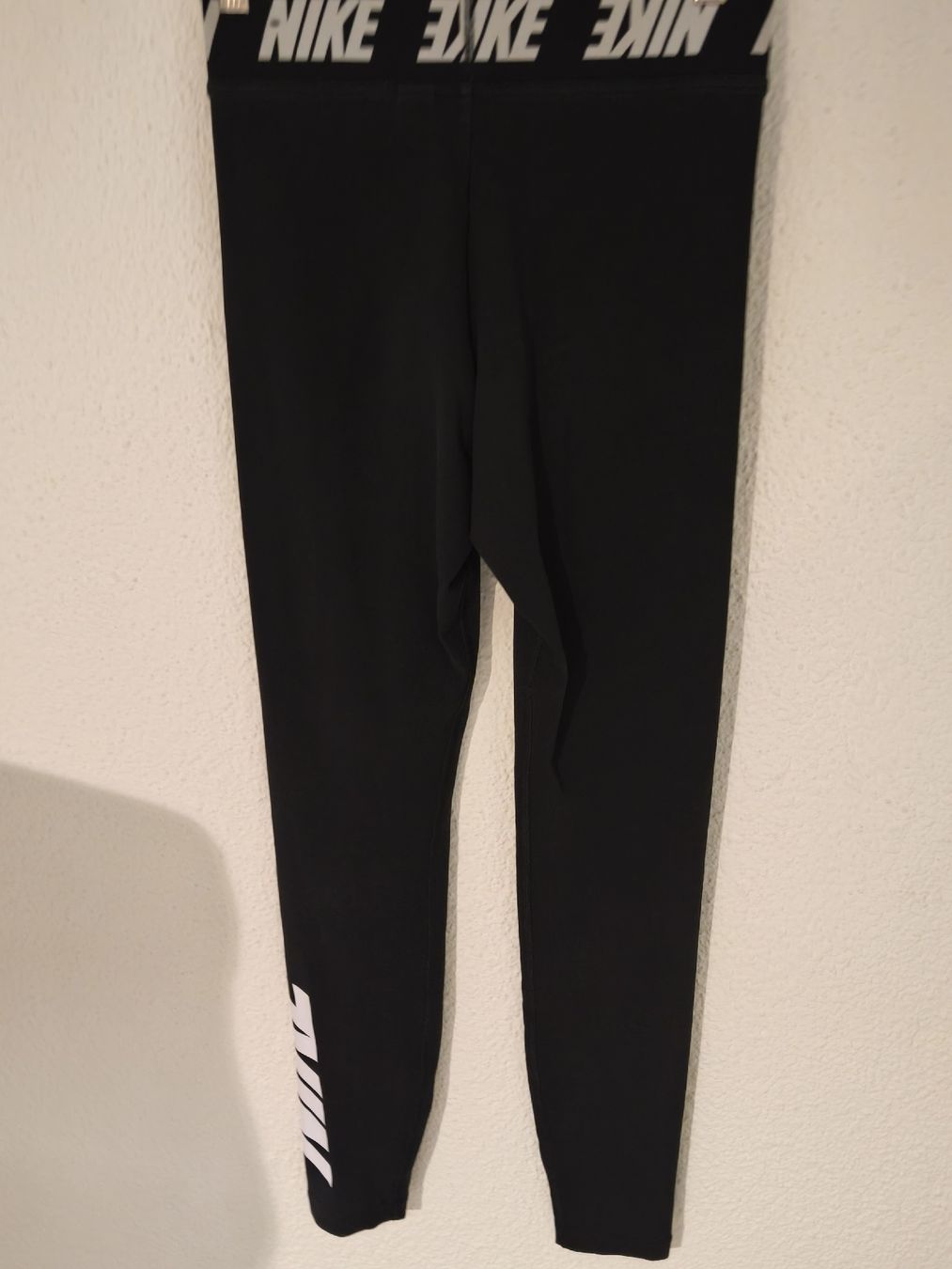 Nike Leggings: Nike Leggings schwarz Groesse XS – Usato da Emmetten venduto da SecondhandSiska 1