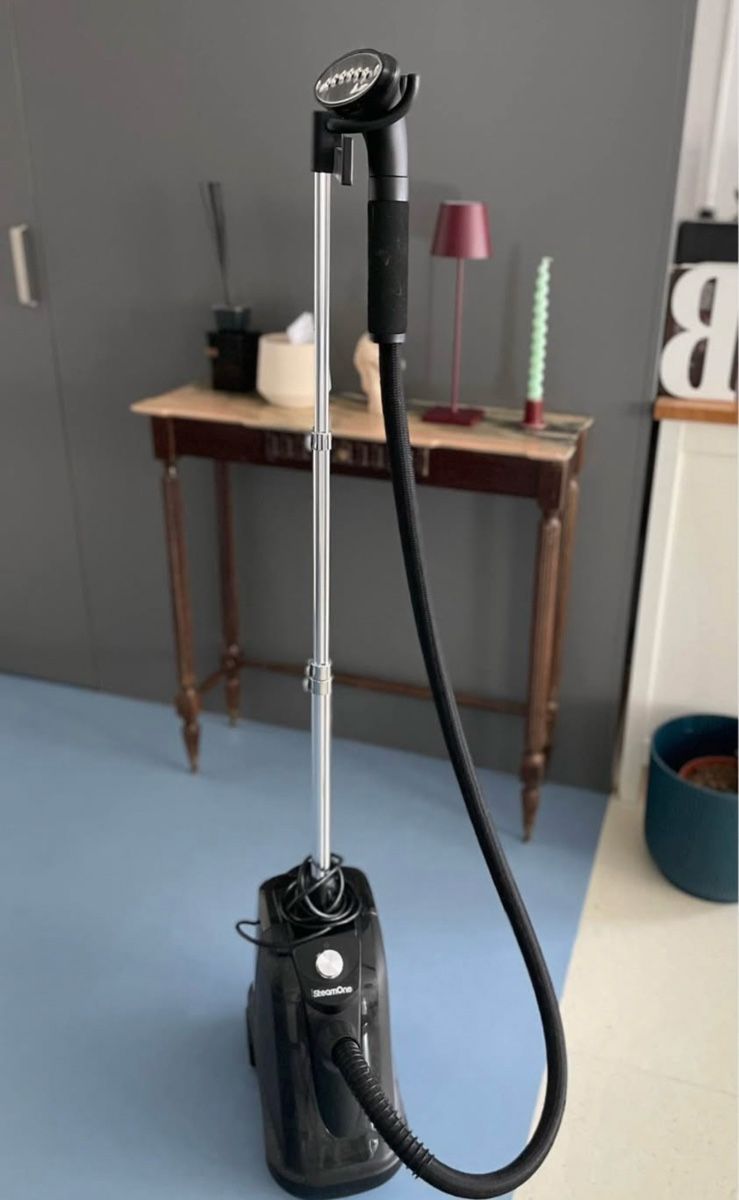 Ferri da stiro: SteamOne professional vertical Steamer – Usato da Zürich venduto da giu_q8xp