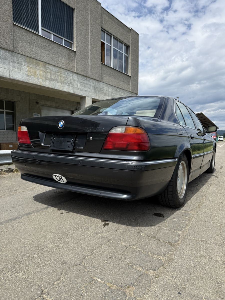 BMW Automobili: Bmw e38 750i V12 Luxuslimousine Oldtimer Youngtimer Legende – Usato da Schinznach Dorf venduto da exodia123 2