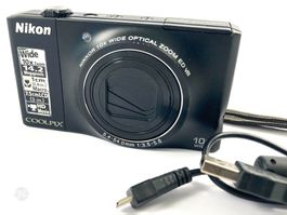 Nikon Coolpix S8000 14.2MP Digitalkamera HD Movie
