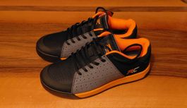 RC Schuhe LIVEWIRE charcoal orange Grösse 41 neu