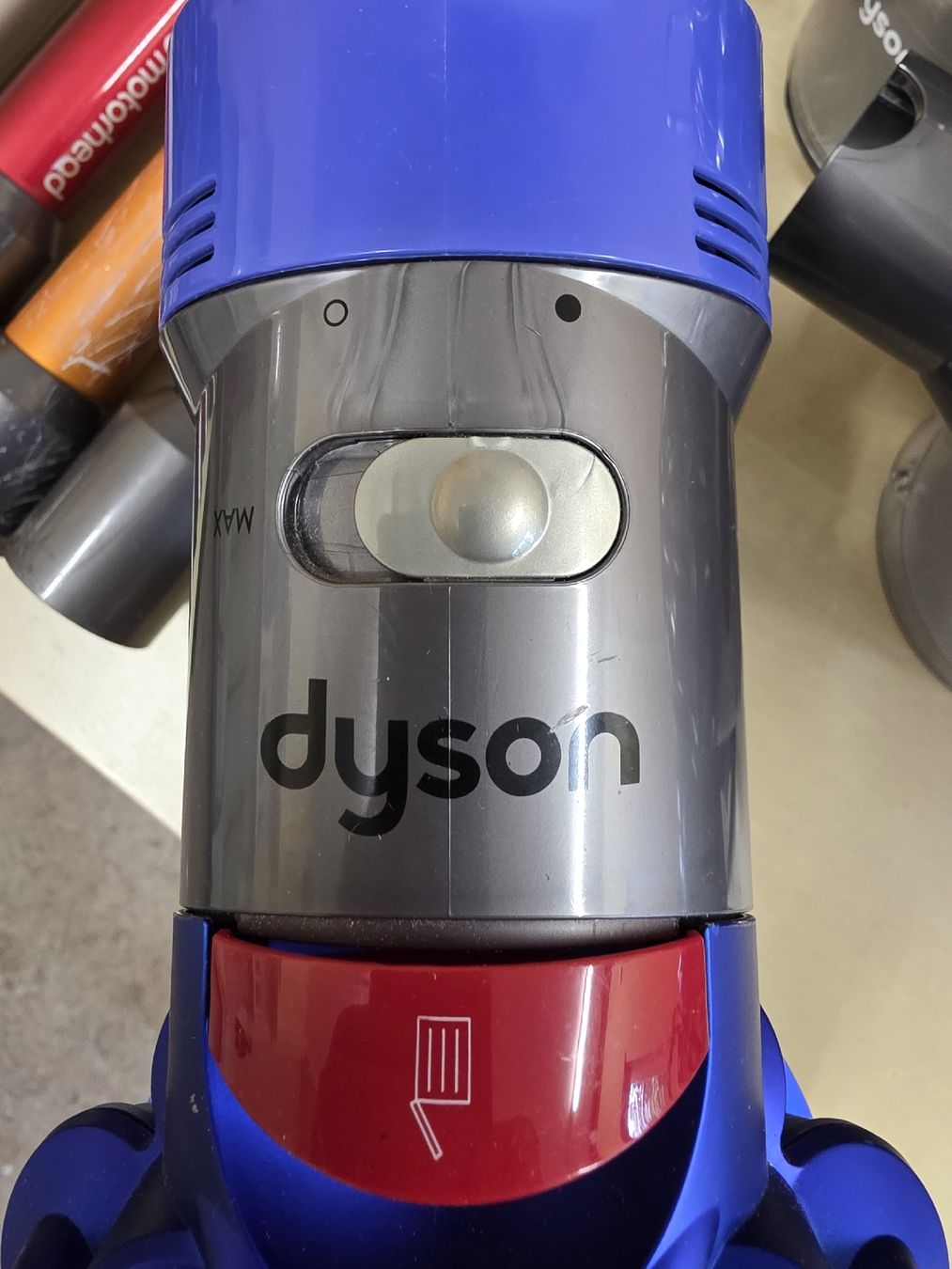 Dyson Aspirapolveri & Accessori: Dyson Stielstaubsauger Teile Konvolut – Difettoso da Alberswil venduto da mario889 3