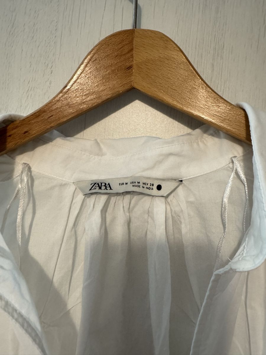 Zara Blusen: Zara ZW gathered embroidered blouse – Gebraucht aus Kilchberg ZH von ngt_hnw9 1