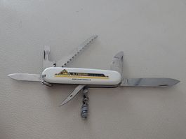 Offizier Camper Messer Victorinox A. Freund Holzbau Samedan 
