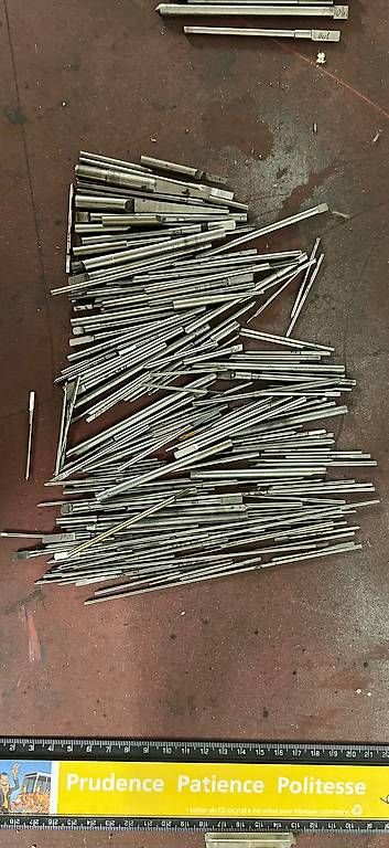 Tutti gli attrezzi: Lot de burins de formes – Usato da Epauvillers venduto da pet_qf6g 2