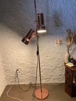 Stehlampe, kupferfarbig