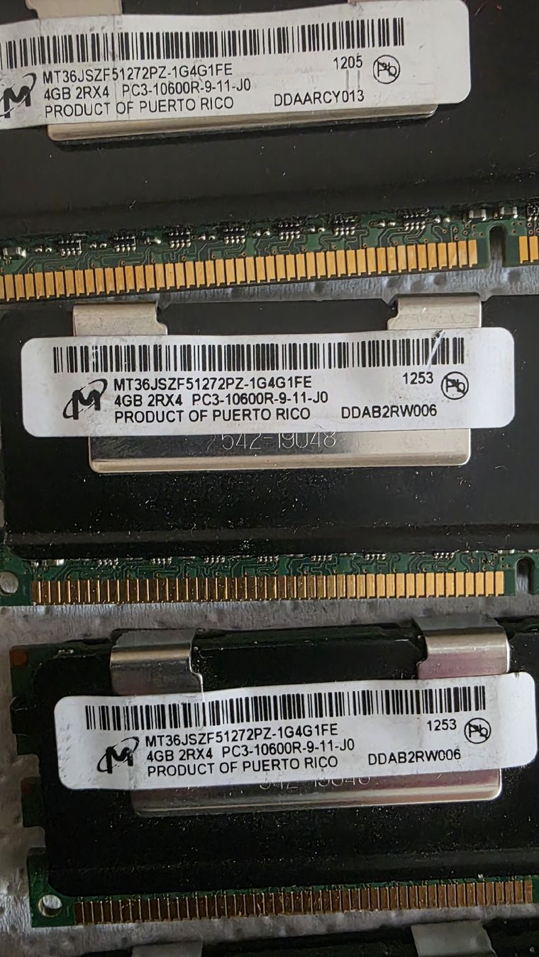 Memory / RAM: 32GB DDR3 Server Ram – Gebraucht aus Lugano von DanyalCH 1