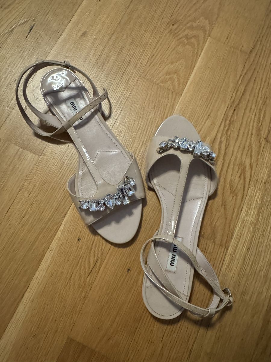 Miu Miu Chaussures femmes: Miu miu sandals – D'occasion à Adliswil par zso_8pzj