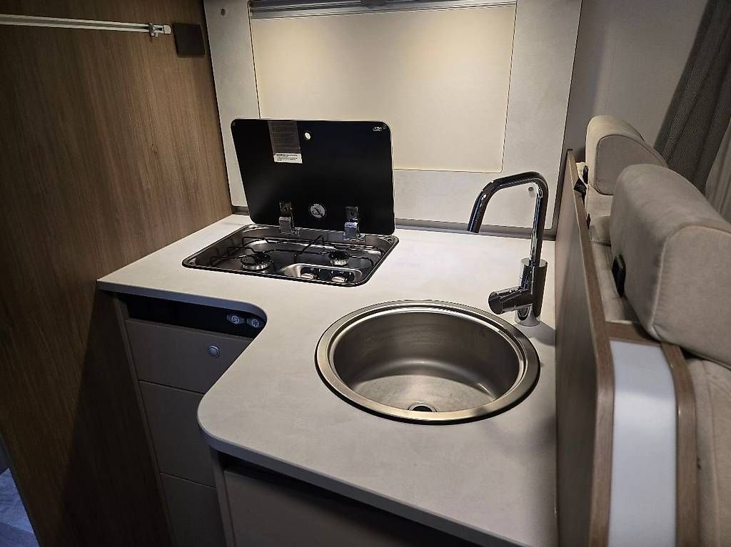 Carado Veicoli da campeggio: Carado I447 Pro + – Usato da Walchwil venduto da Cora15 4