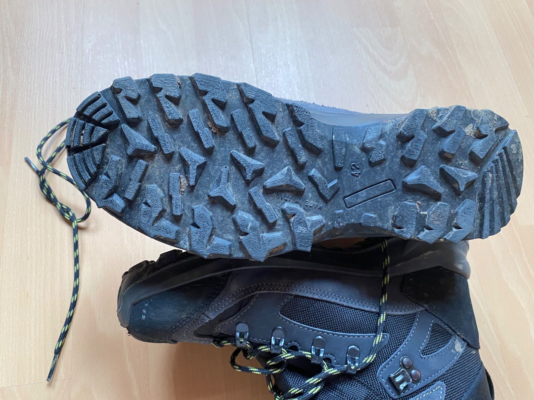 Scarpe da uomo: Wanderstiefel Weissenstein Grösse 42 gebraucht – Usato da Flawil venduto da Mabeska 1