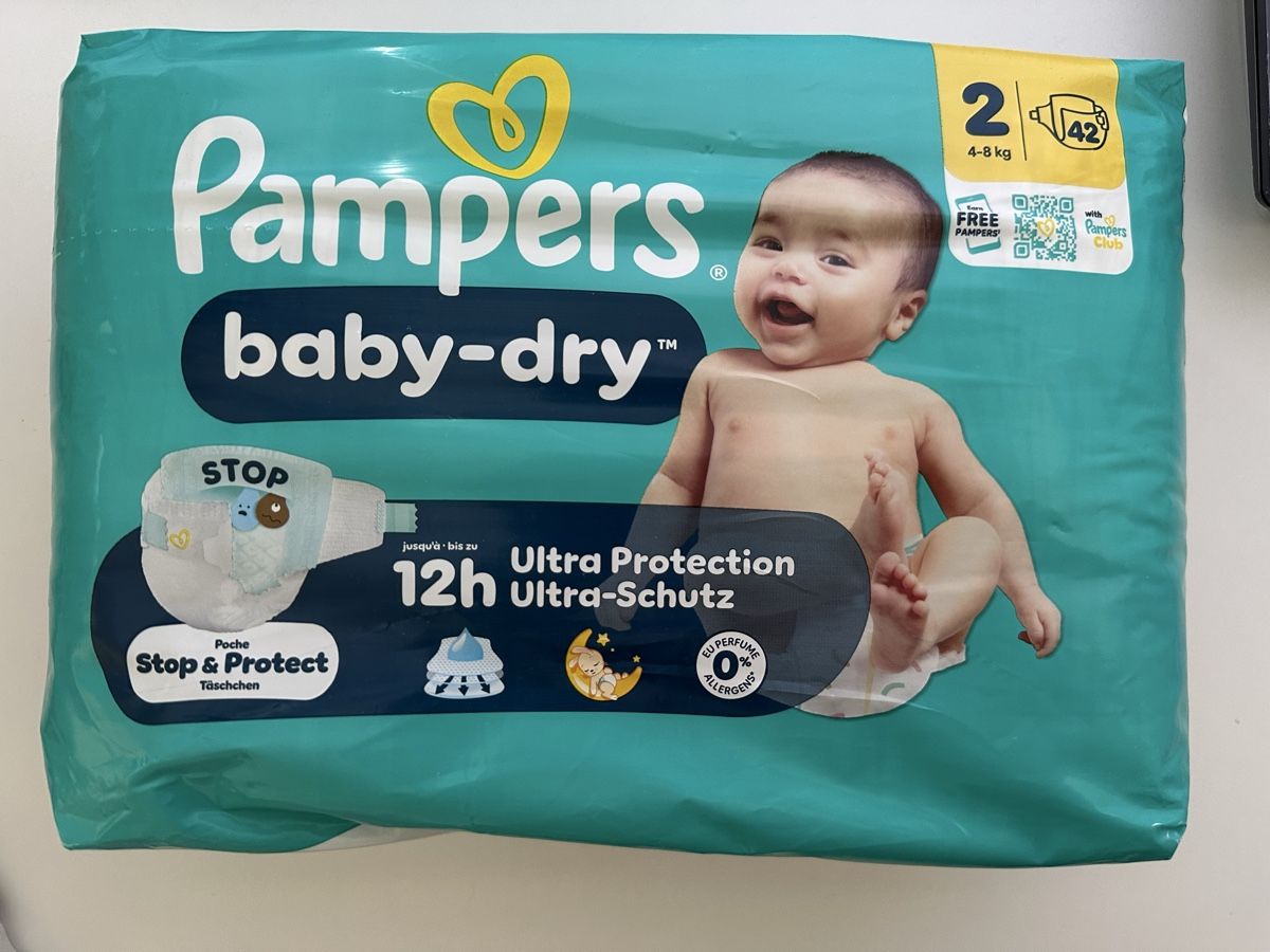 Pampers Bacs à couches & couches: Pampers Grösse 2 – Neuf avec emballage d'origine à Uster par jas_zyd2